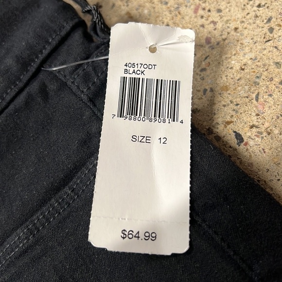 Not your daughters capri jeans.  women’s size 12. Black - Picture 4 of 5